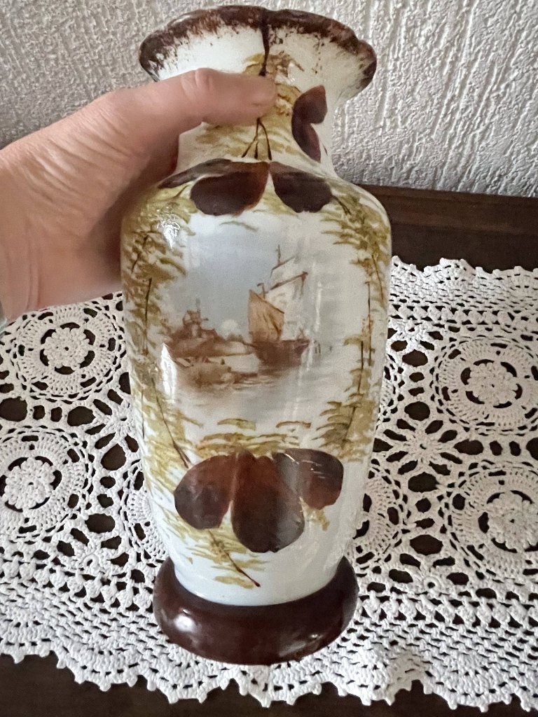 Antieke hand beschilderde opaline vaas met scheepsmotief, Antiek en Kunst, Ophalen of Verzenden