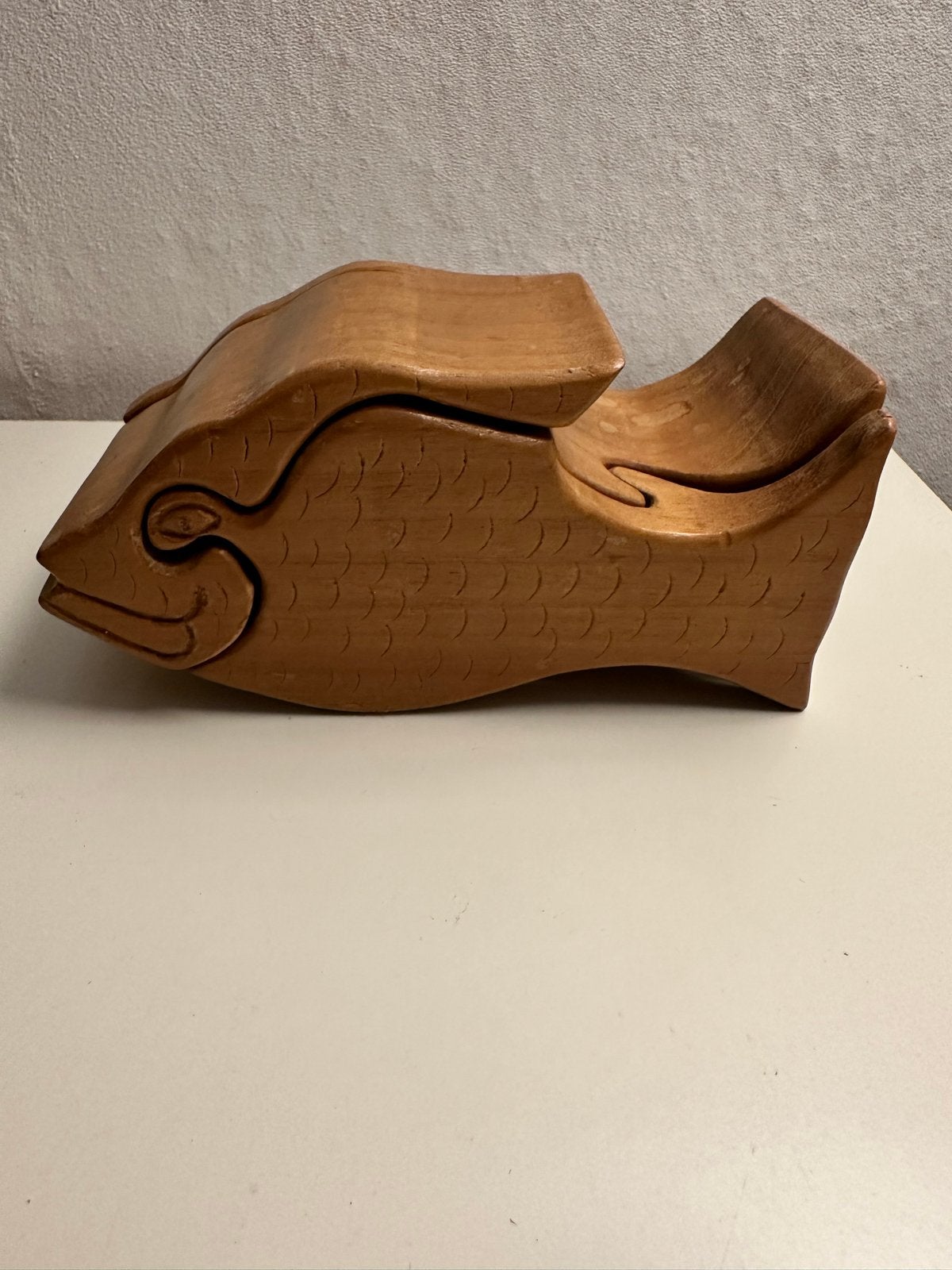 Houten vis puzzel sieraden doosje, Antiek en Kunst, Antiek | Woonaccessoires, Ophalen of Verzenden