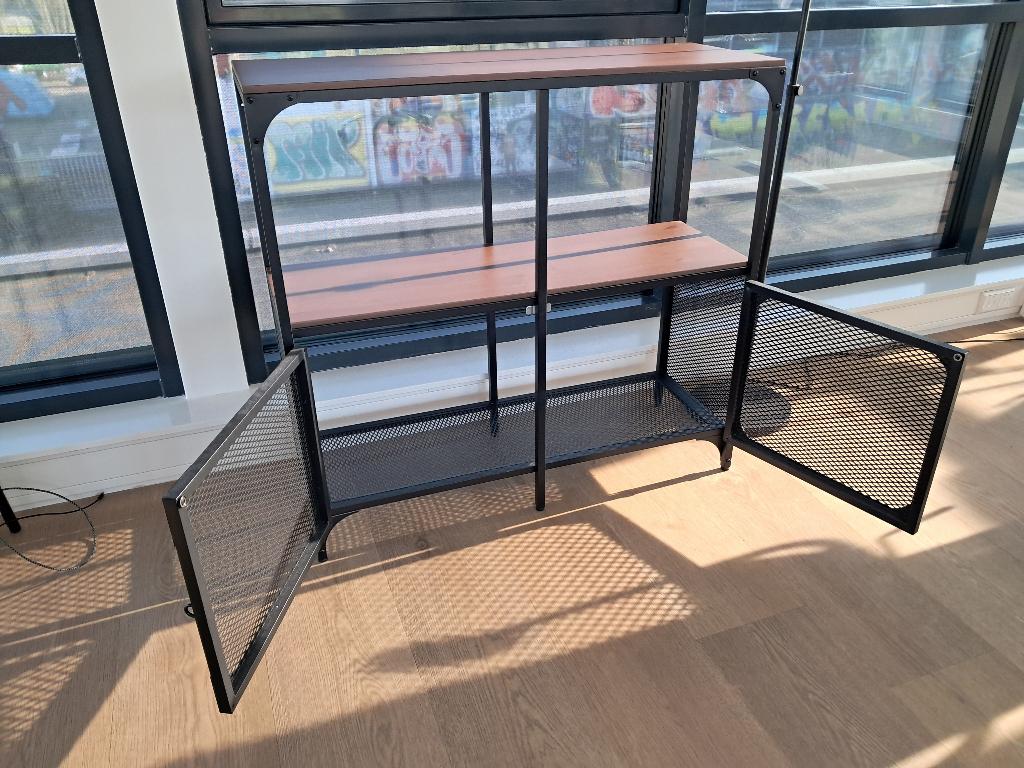IKEA FJÄLLBO Stellingkast / Kast met Deuren – Industrieel, Ophalen, Gebruikt