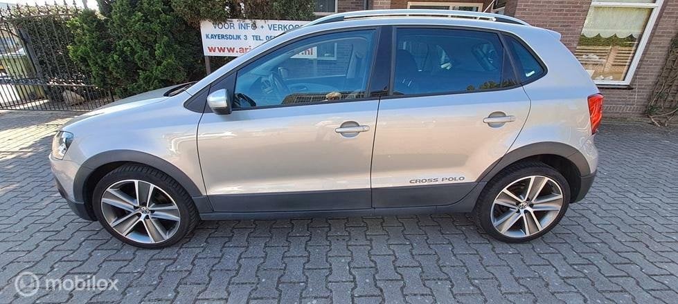 Volkswagen Polo 1.2 TSI Cross AIRCO-NAVI-CR CONTROL, Voorwielaandrijving, Euro 5, Beige, Origineel Nederlands