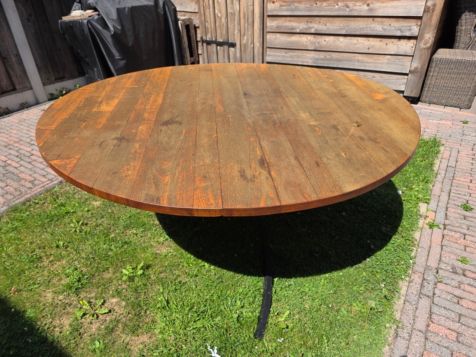 Grote ronde houten tafel (170cm) met zwart metalen onderstel, Ophalen
