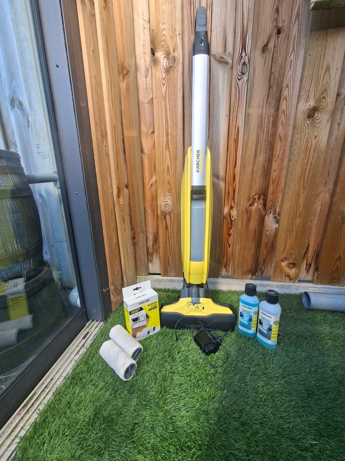 Karcher FC5 Vloerwisser met rollers en flesjes, Ophalen