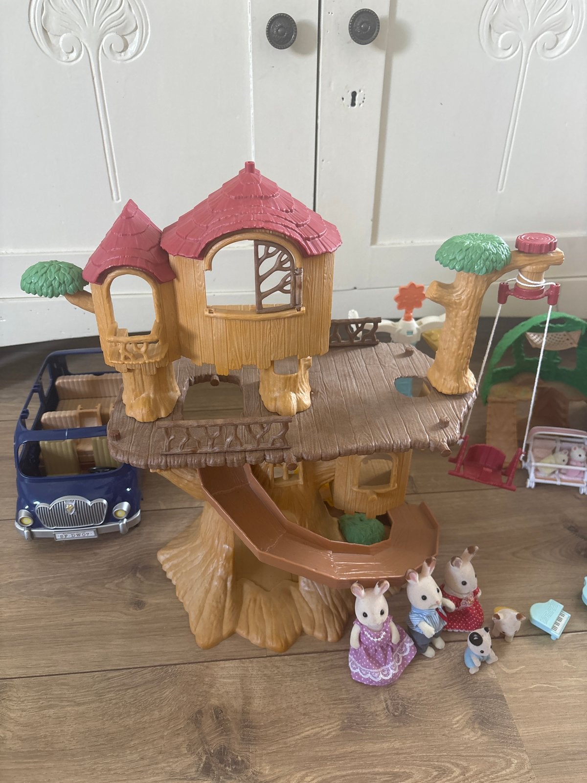 Sylvanian Families Boomhut & Huis met veel accessoires, Ophalen of Verzenden, Gebruikt, Jongen of Meisje