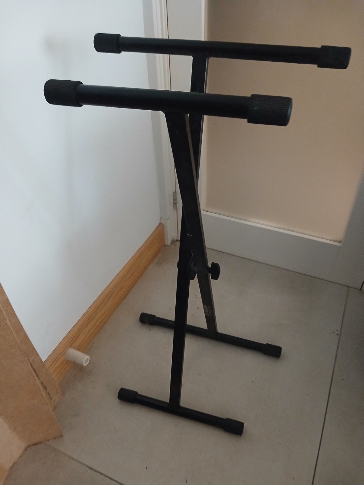 Keyboardstandaard - Zwart, in hoogte verstelbaar, Muziek en Instrumenten, Ophalen of Verzenden, Gebruikt, Instrumentstandaard