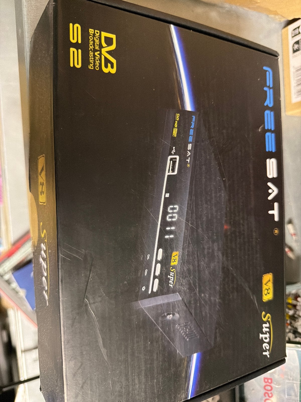 Nieuwe FreeSat V8 Super DVB S2 digitale ontvanger, Ophalen, Nieuw, Decoder