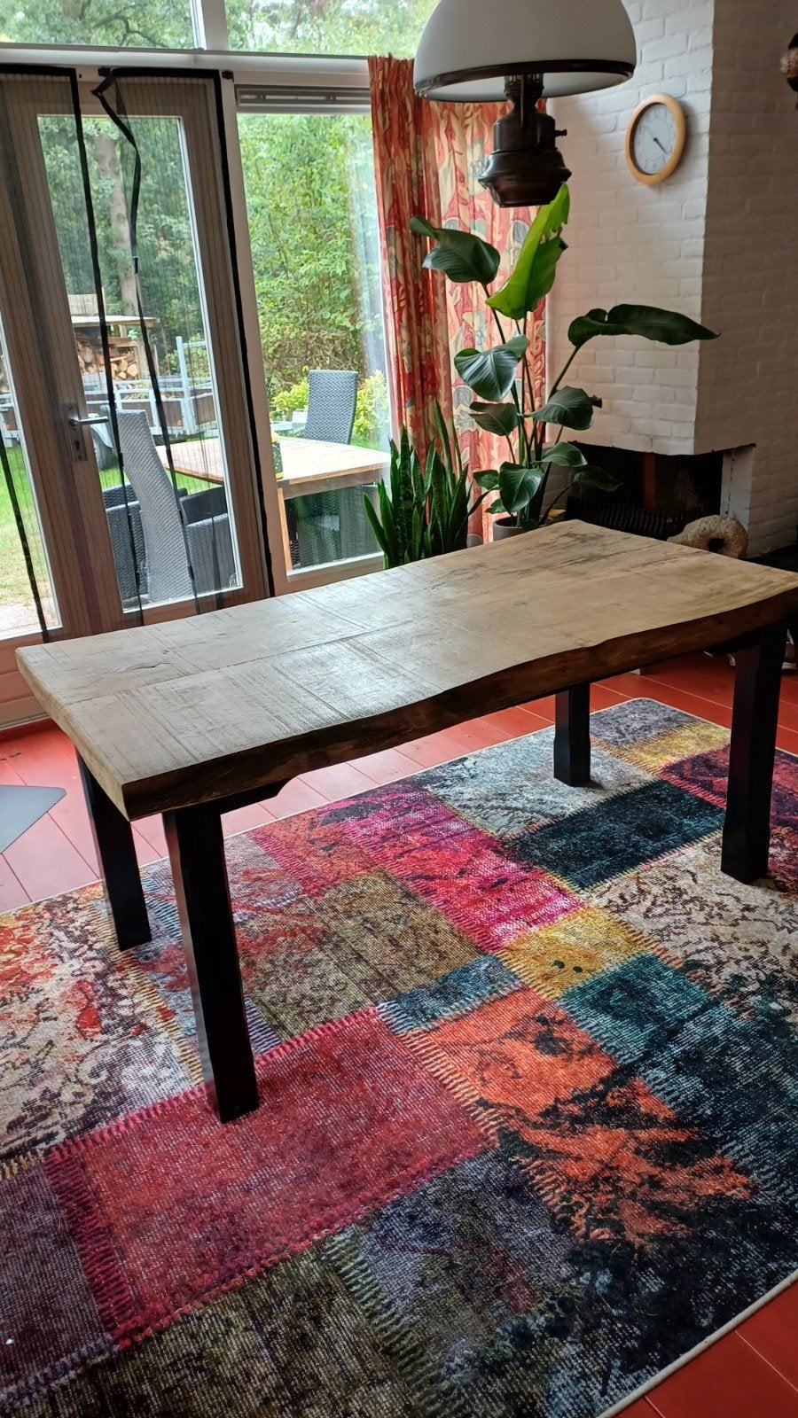 Foto 7 van Robuuste eethoek met tafel en 6 stoelen in 3 kleuren