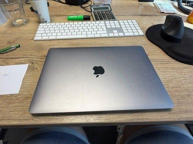 MacBook Pro 13-inch Touch Bar (2020), 256 GB, 2 tot 3 Ghz, Qwerty, 8 GB