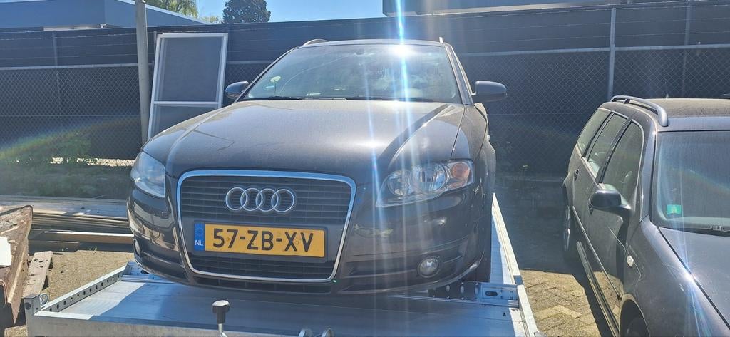 Audi A4 (2008) Voorbumper, Motorkap, Lampen, Ophalen of Verzenden