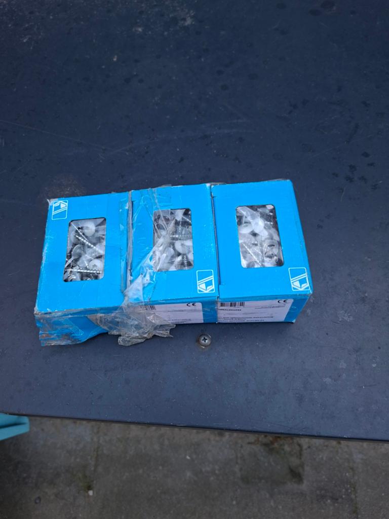 3 doosjes Trespa schroeven 32mm lang Ral 9010, Ophalen, Nieuw, Minder dan 50 mm, Schroeven