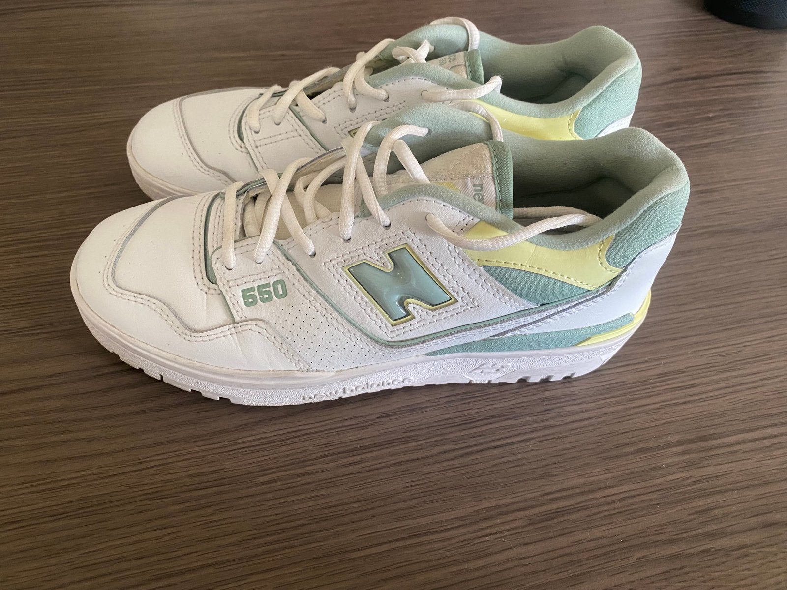 New Balance 550 sneakers - Maat 38, Ophalen, Wit, Sneakers of Gympen, Zo goed als nieuw