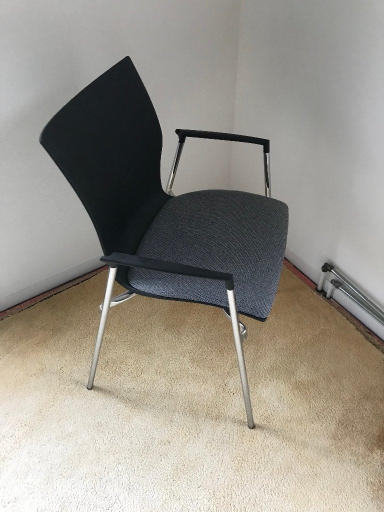 Nieuwe stoel van CASALA - winkelprijs +/- 500 euro, Huis en Inrichting, Ophalen, Nieuw, Eén