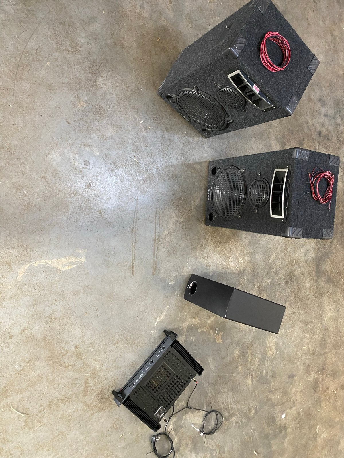 Complete geluidsset: Marquant speakers, LG subwoofer, InterM, Gebruikt, Inclusief kabels, Speakerset, Ophalen