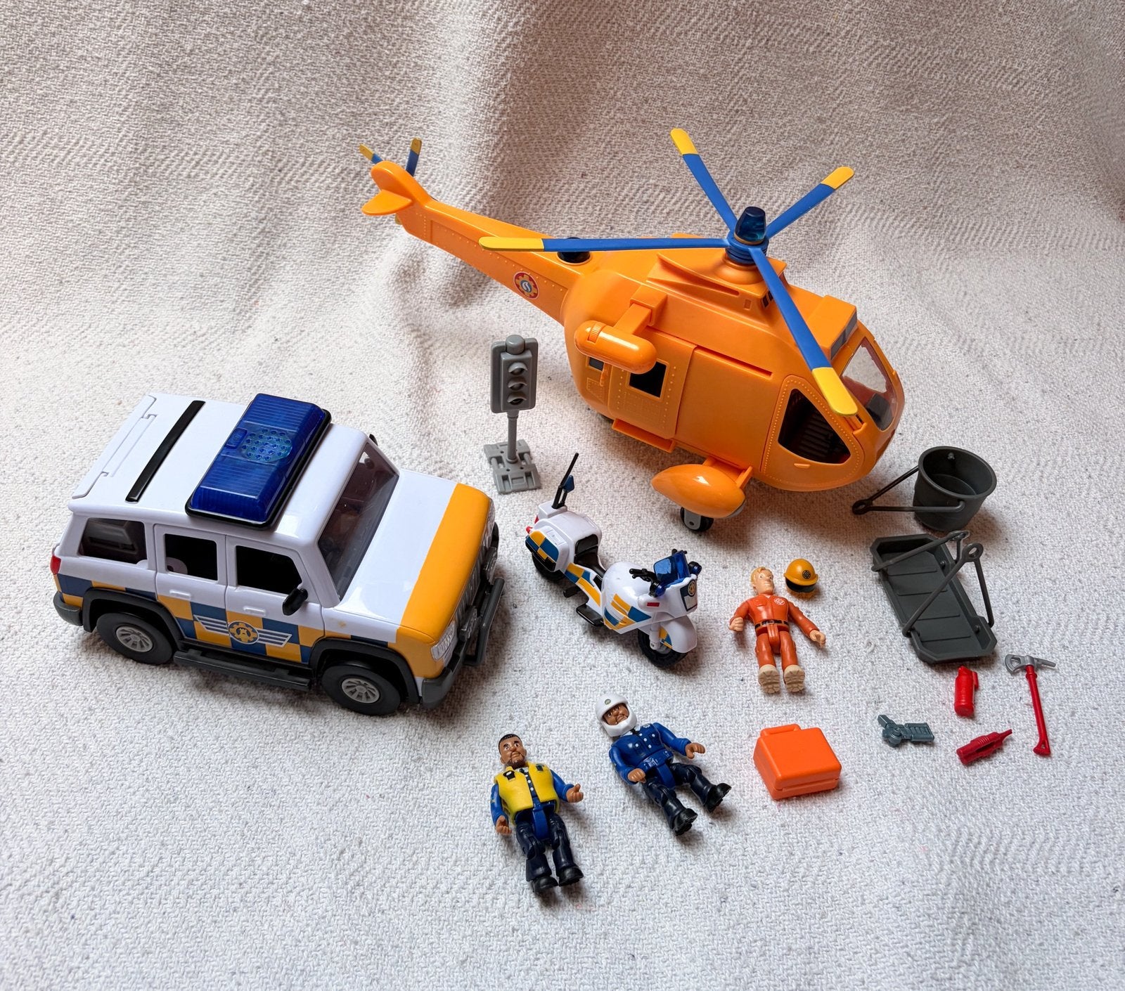 Brandweerman Sam speelset met oa helikopter en politieauto, Ophalen, Gebruikt
