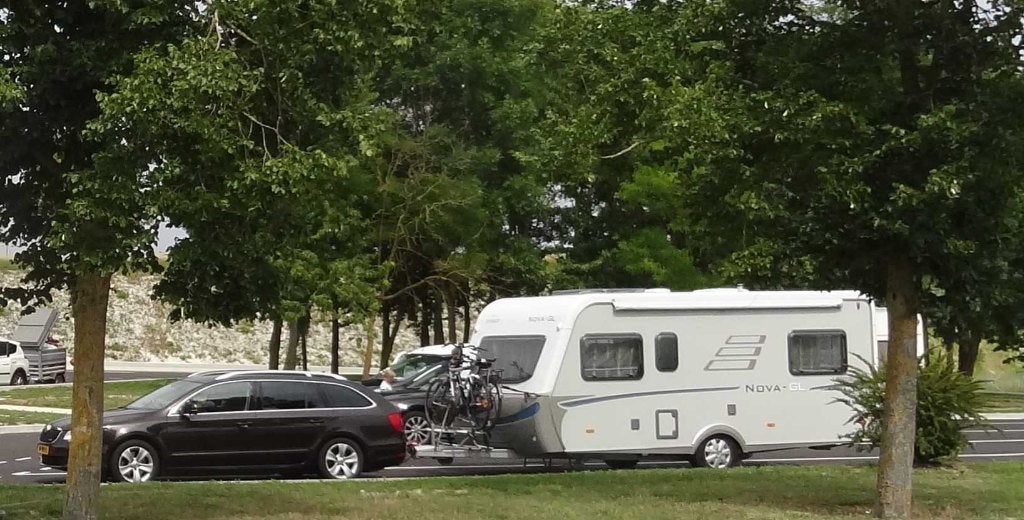 Hymer Eriba Nova GL 480 (2009) met mover, Schokbreker, Standaardzit, 2 aparte bedden, Tot en met 3