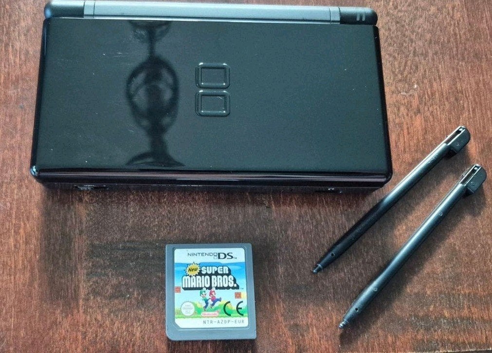 Nintendo DS Lite Zwart met Super Mario Bros. Als Nieuw, Spelcomputers en Games, Zwart, Ophalen of Verzenden, DS Lite, Gebruikt
