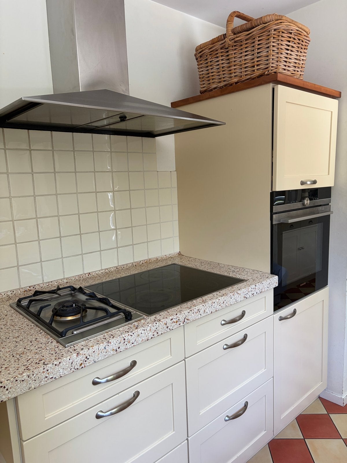 Gratis keuken met kookplaat en ijskast, Huis en Inrichting, Ophalen, Gebruikt, Overige materialen, Dubbelwandige keuken