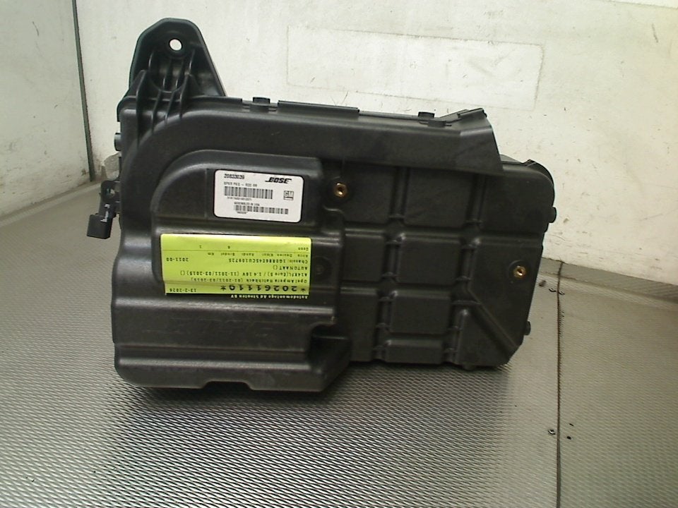 Subwoofer Opel Ampera (2011-11/2015-03) 20833039, Gebruikt, Bahnhofsplatz, Rüsselsheim am Main 65423, , Duitsland, Opel, Opel Automobile GmbH