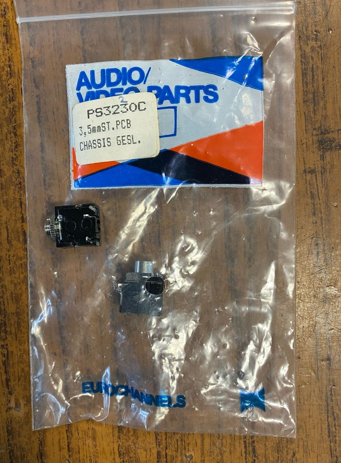 3.5mm Stereo PCB Chassis Gesloten Jack, Ophalen of Verzenden, Nieuw, Overige kabels