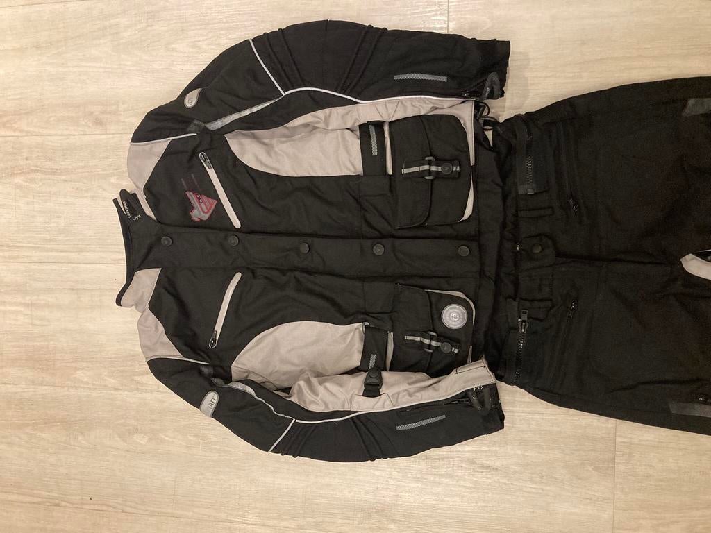 Motorpak z.g.a.n. jas mt 38     broek  mt. 40, Motoren, Kleding | Motorkleding, Ophalen of Verzenden, Tweedehands, Combipak