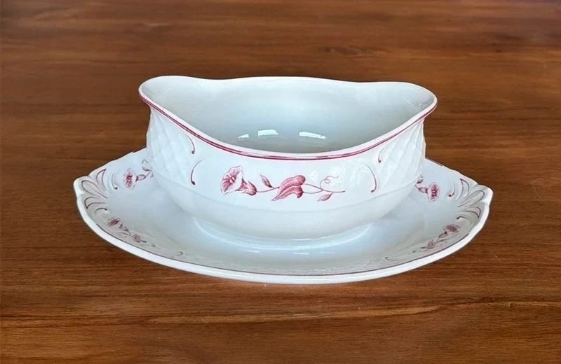 Villeroy & Boch Val Rouge sauskom, Villeroy & Boch, Ophalen of Verzenden, Zo goed als nieuw, Kom(men)