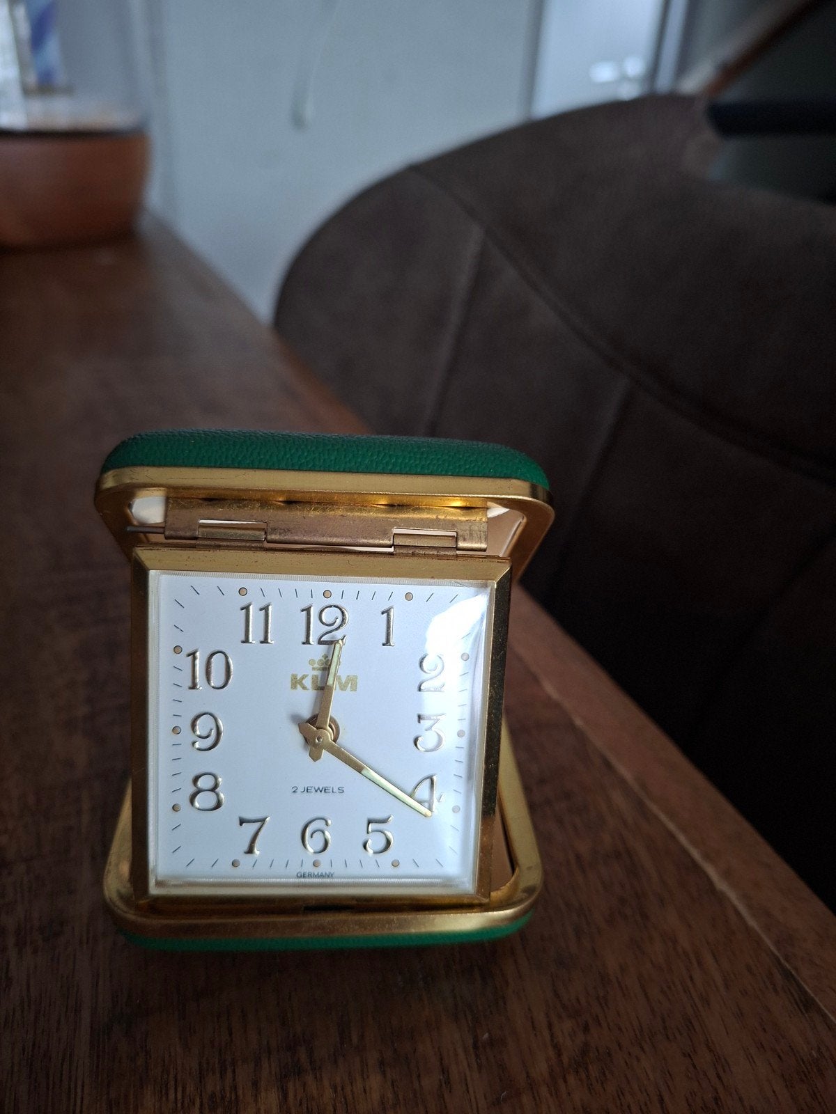 Vintage KLM reiswekker - Groen en goudkleurig, Antiek en Kunst, Antiek | Klokken, Ophalen of Verzenden