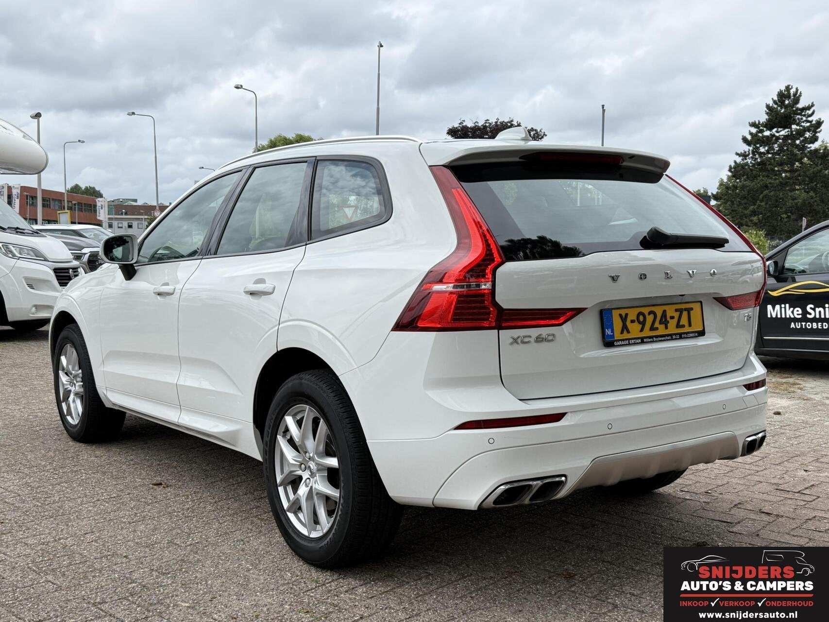 Volvo XC60 2.0 T5 Momentum in keurige staat, Gebruikt, 4 cilinders, 1969 cc, Leder en Stof
