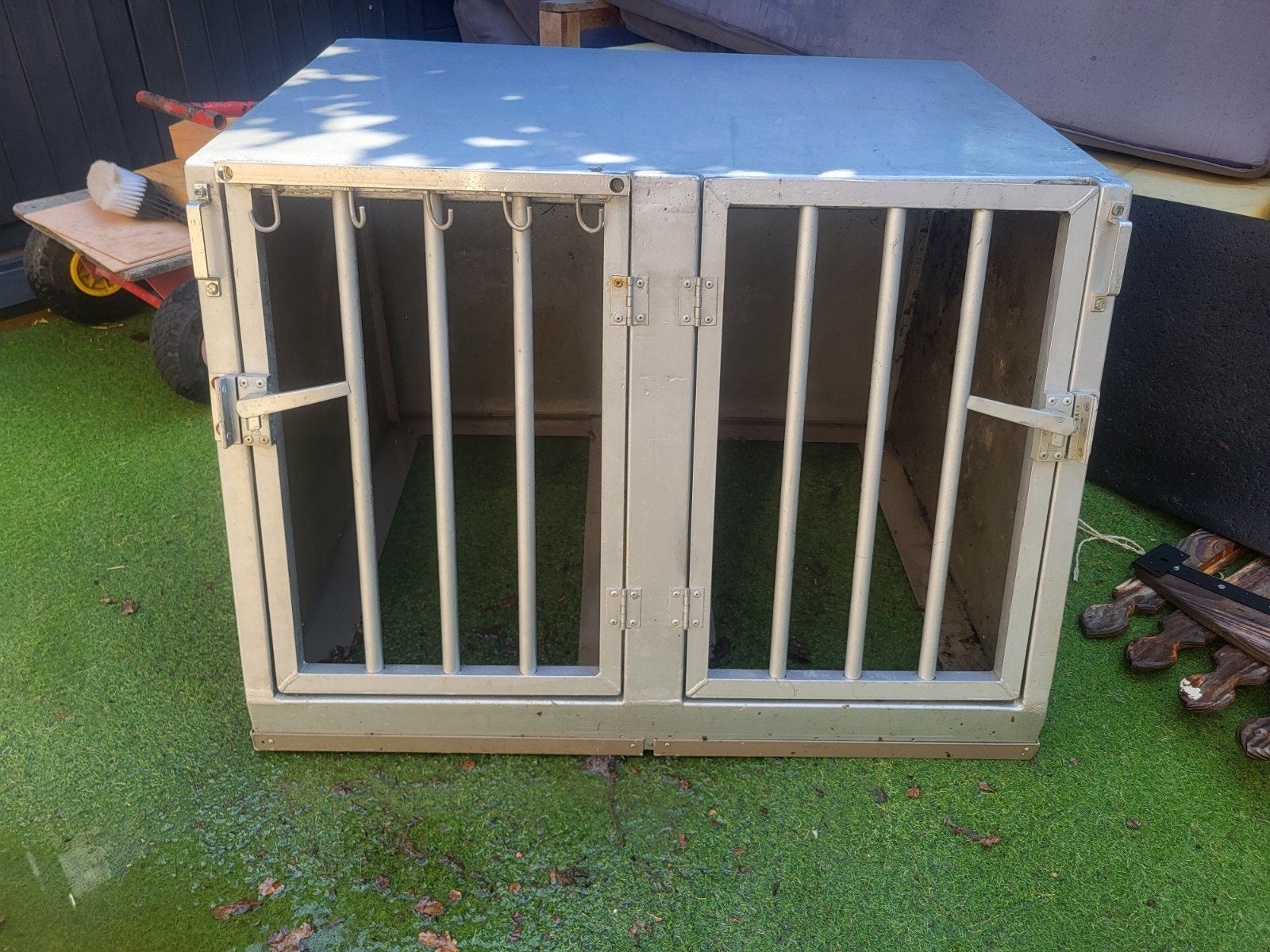 Honden auto kennel, Dieren en Toebehoren, Hondenbenches, Ophalen, Zo goed als nieuw