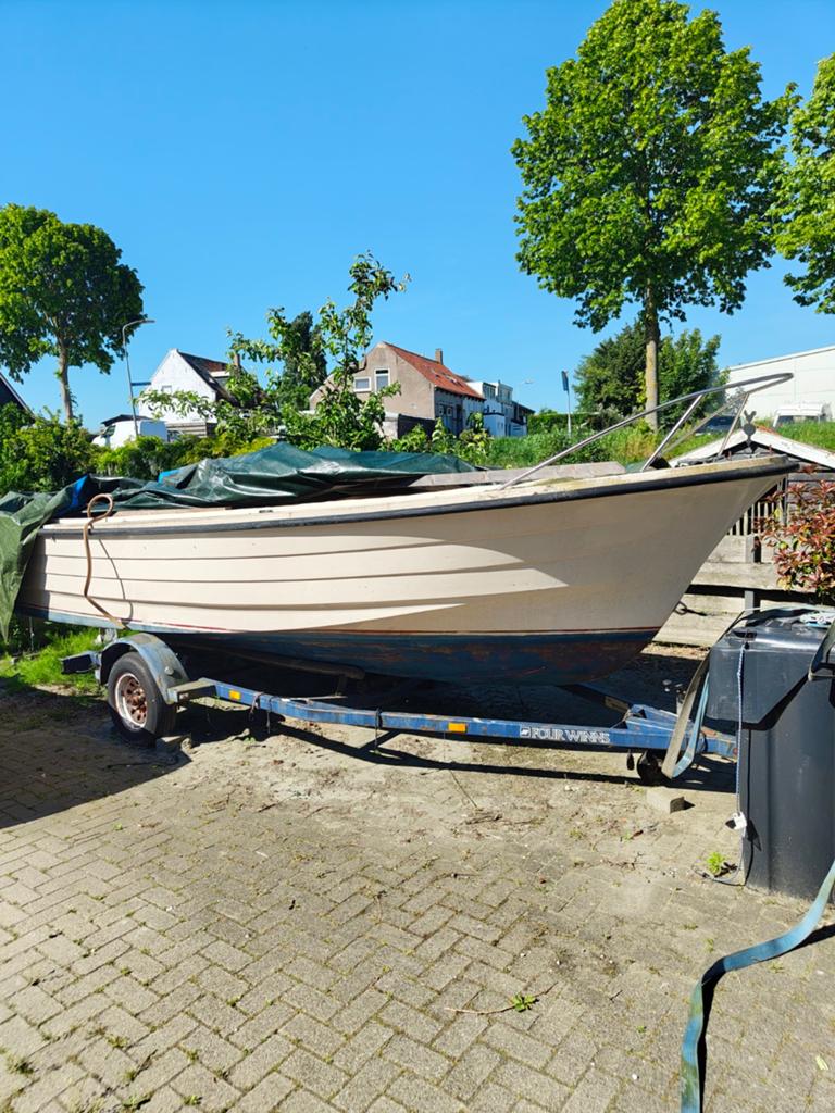 Klusboot met Yamaha 30 pk buitenboordmotor en trailer, Watersport en Boten, Overige merken, Gebruikt, Buitenboordmotor, Polyester