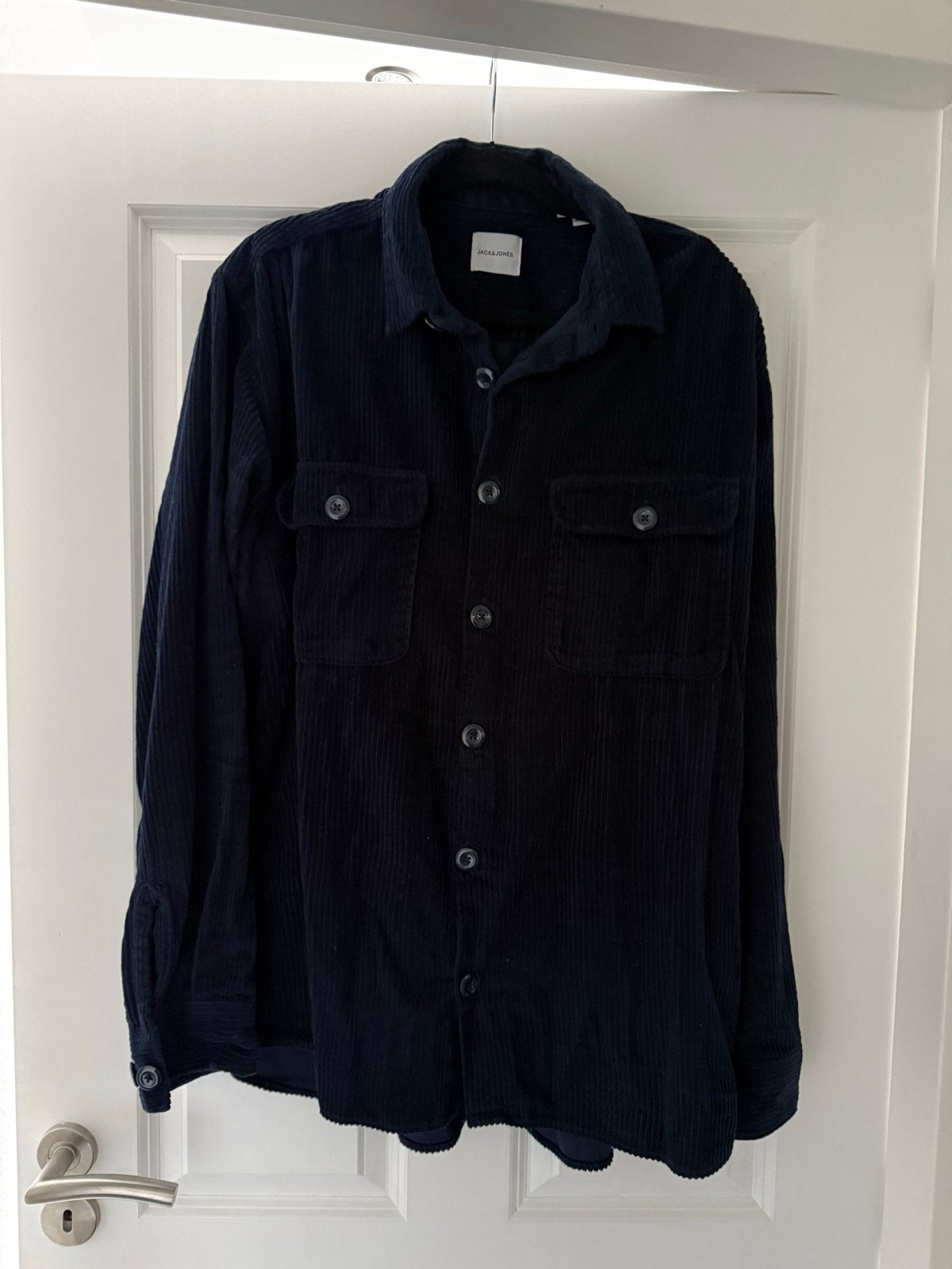 2x Jack & Jones corduroy overhemden Zwart- Donkerblauw, Kleding | Heren, Overhemden, Ophalen of Verzenden, Zo goed als nieuw, Blauw