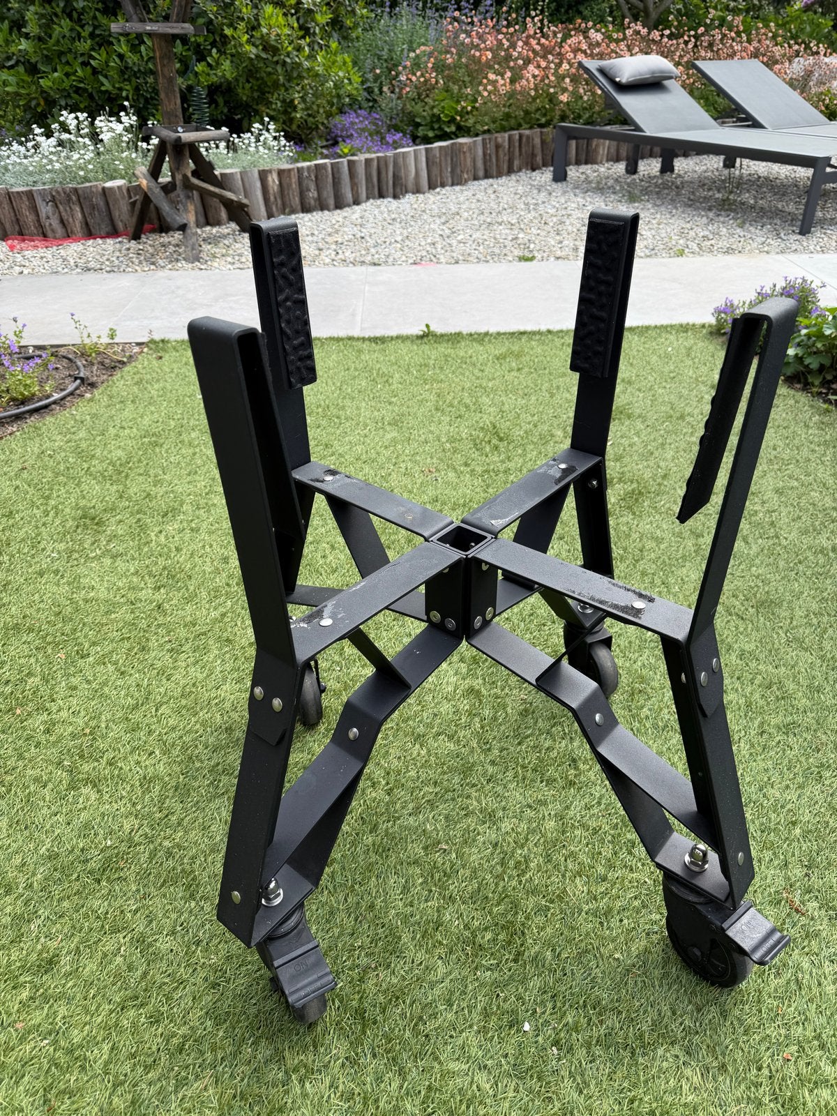 Nest voor Basterd VX Large (Verrijdbaar frame voor kamado), Ophalen, Gebruikt