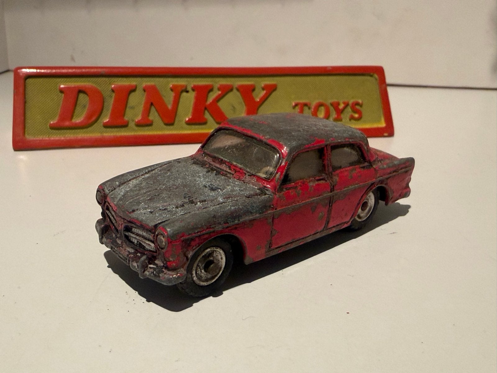 Dinky Toys Volvo 122S - Vintage Modelauto, Ophalen of Verzenden, Gebruikt, Auto