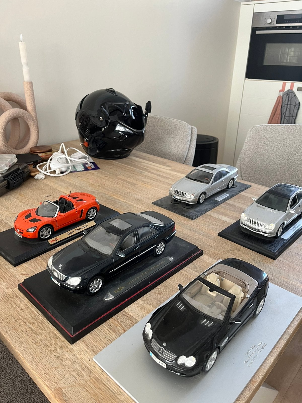 Partij modelauto’s maisto 1:18 mercedes/opel, Hobby en Vrije tijd, Modelauto's | 1:18, Ophalen of Verzenden, Zo goed als nieuw
