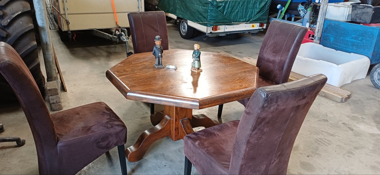 gebruikte tafel met 4 stoelen in redelijke staat, Huis en Inrichting, Tafels | Eettafels, Ophalen, Gebruikt, Rechthoekig, 50 tot 100 cm
