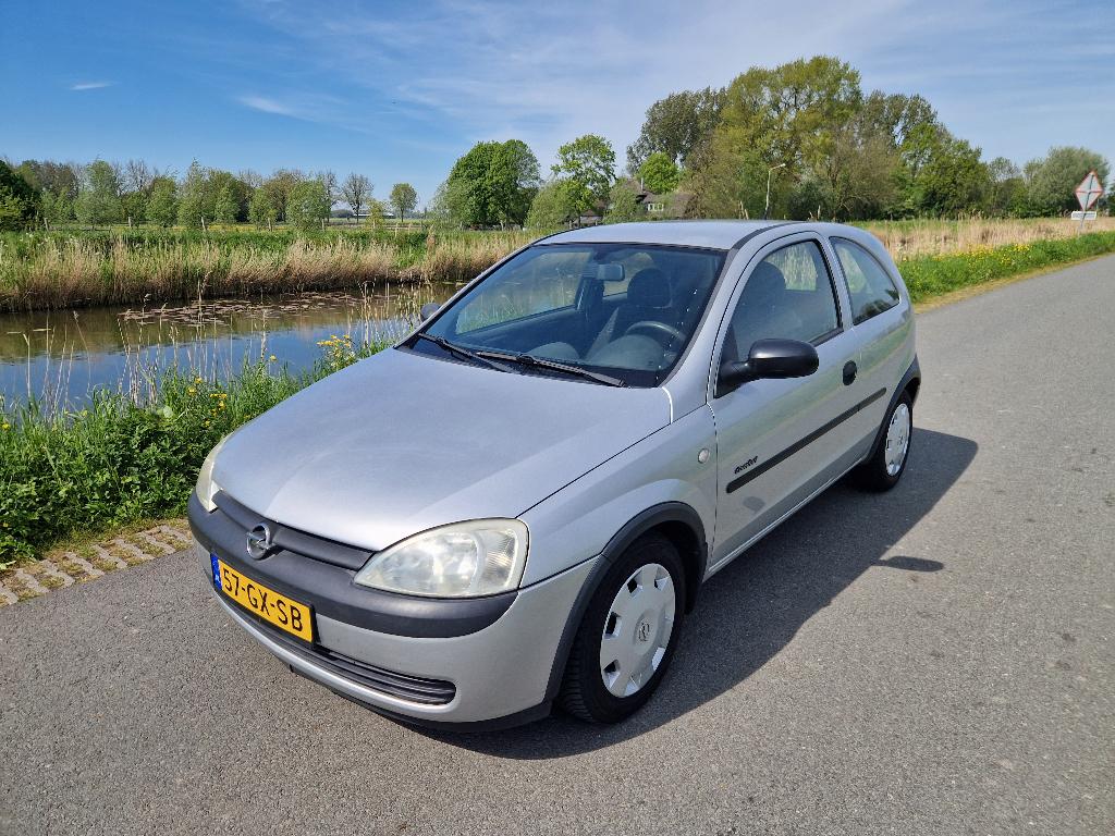 Opel Corsa 1.4 I 16V 3D Automaat Airco Nieuwe APK Weinig KM!, Auto's, Opel, Euro 5, Stof, 40 €/maand, 4 cilinders
