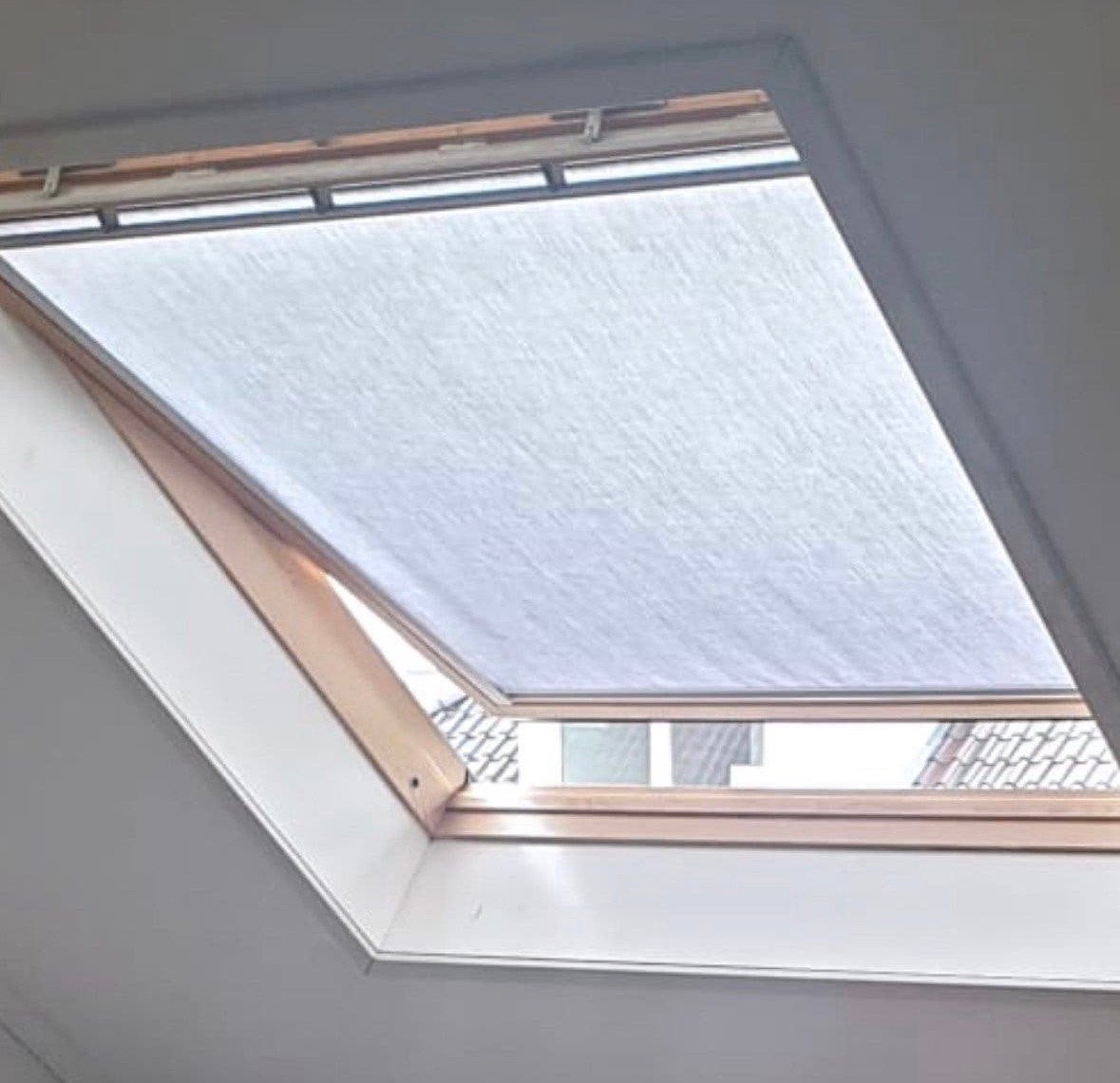 Velux rolgordijn voor Velux dakraam GGL U08, Ophalen, Gebruikt, Rolgordijn, Lichtdoorlatend