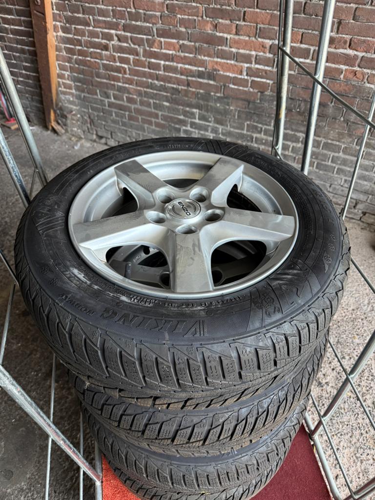 Saab 93 winterbanden met lichtmetalen velgen, Auto-onderdelen, Banden en Velgen, Ophalen, 15 inch, Info@vintagehaarlem.nl, Banden en Velgen