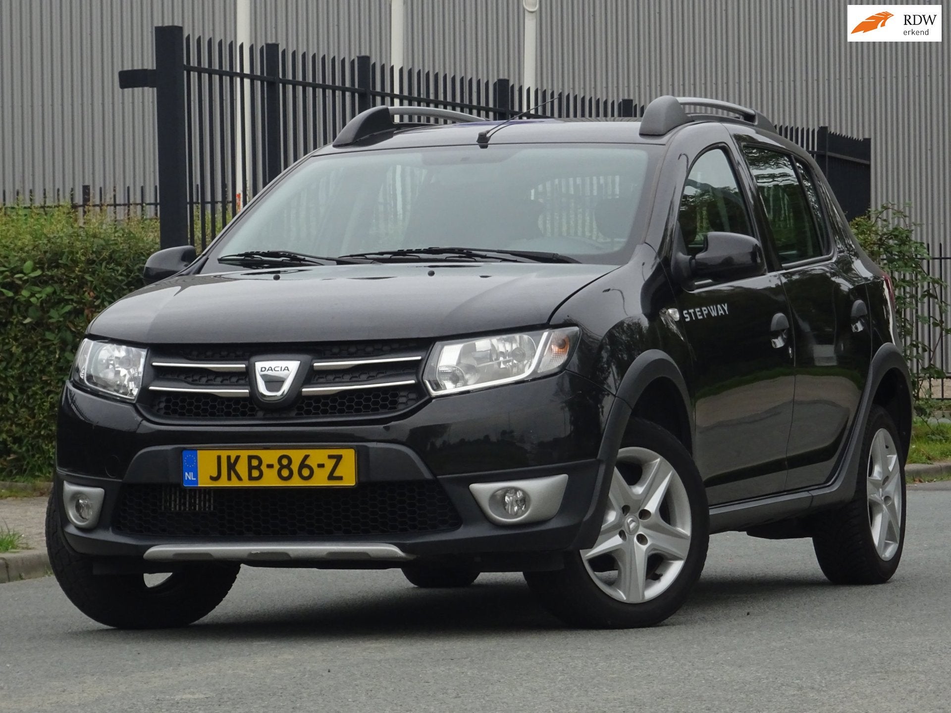 Dacia SANDERO 0.9 TCe Stepway Lauréate NAV/AIRCO/CRUISE/PDC, Auto's, Voorwielaandrijving, Gebruikt, Zwart, Bedrijf