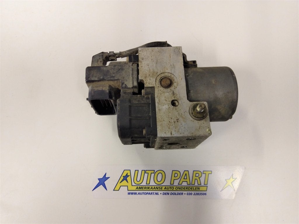 Ford F150 ABS pomp 2004-2005, Gebruikt, Ford motor company, Ford USA, P.O. Box 6248, Dearborn, MI 48126