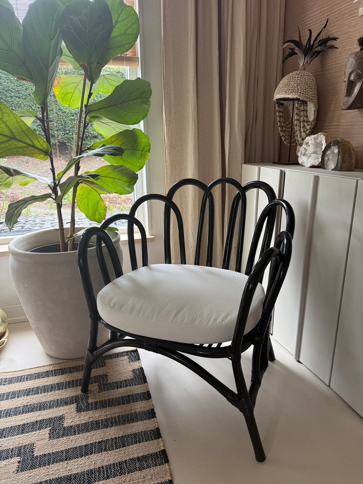 Super leuke rotan stoel, fauteuil, Huis en Inrichting, Ophalen, Gebruikt, Zwart, Eén