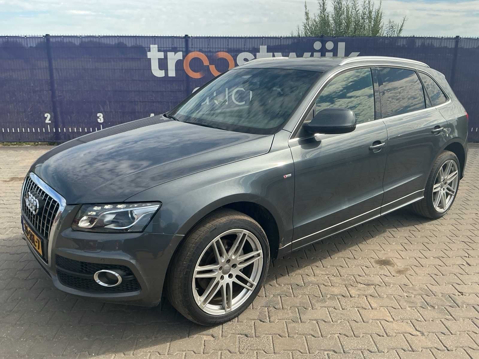 2009 - Audi - Q5 - 3.0 TDI q. Pro Line - Personenauto, Auto's, Euro 5, Gebruikt, Diesel, Zilver of Grijs