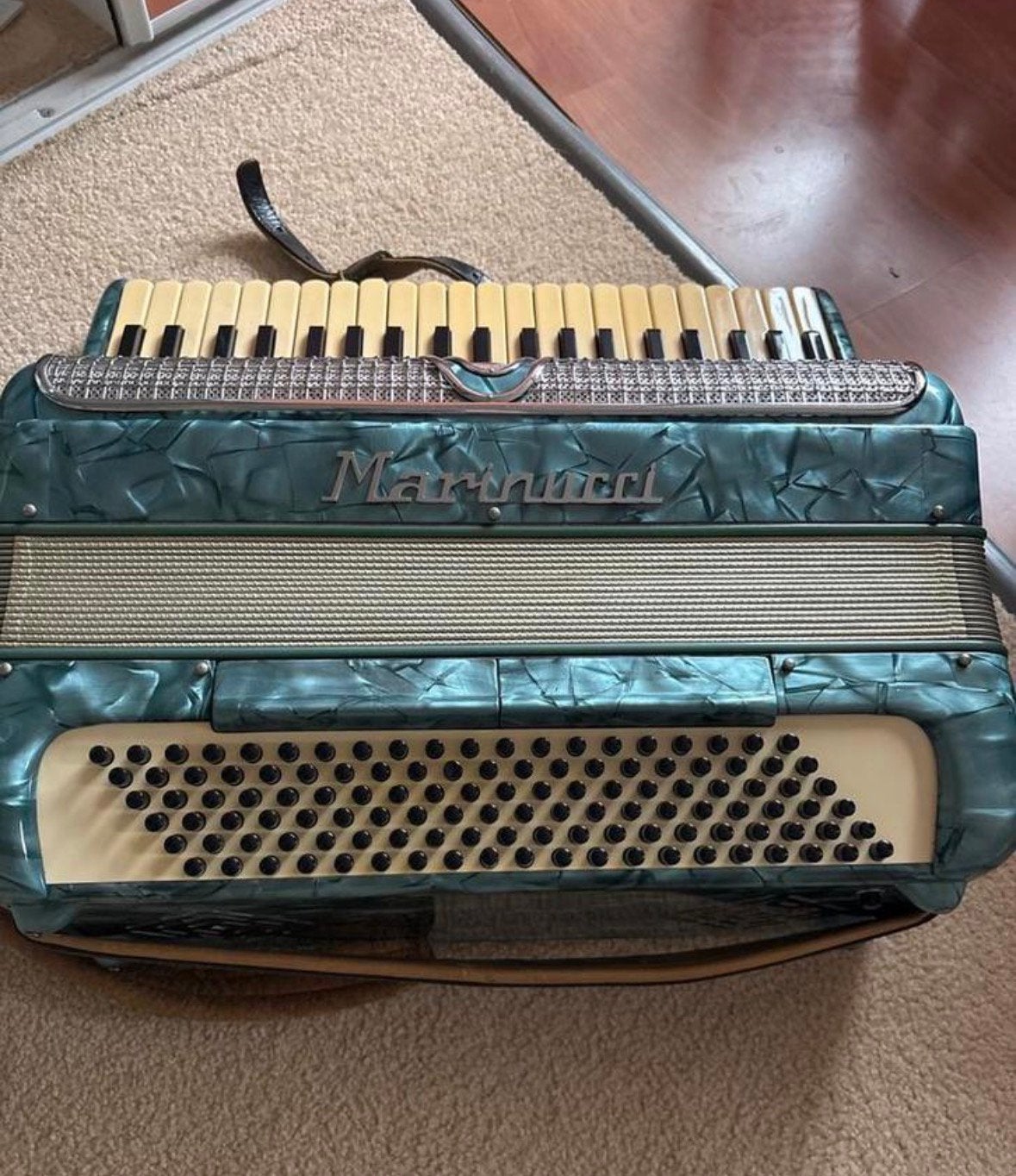 Wegen overlijden Marinucci accordeon 120 bas, Ophalen, Zo goed als nieuw, 120-bas, Marinucci