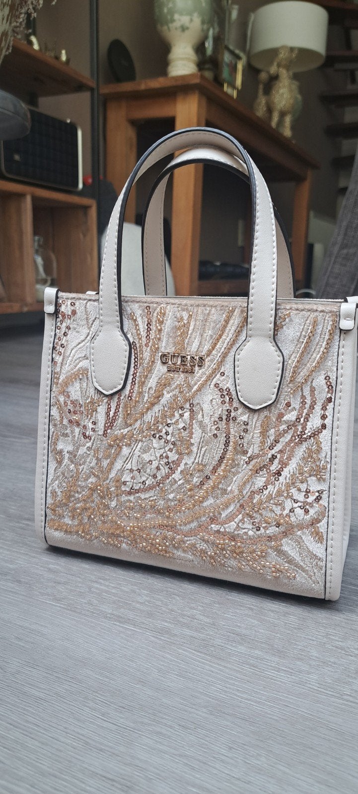Nieuwe tas van Guess met hengsel, Ophalen of Verzenden, Nieuw, Beige, Handtas