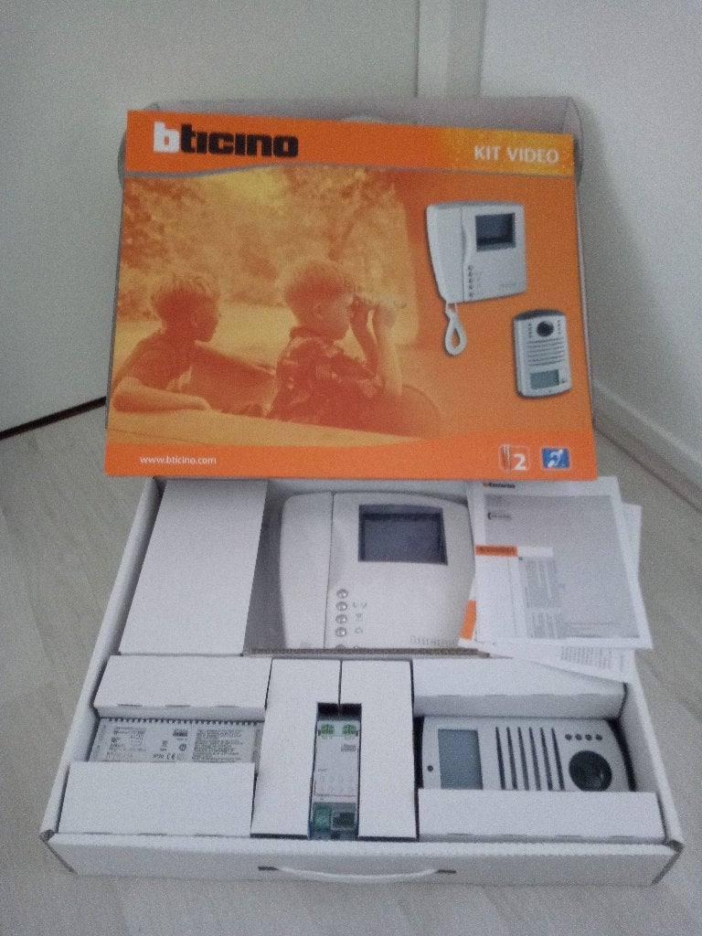 intercom bticino 365411 NIEUW  Winkelprijs 925, Ophalen of Verzenden, Nieuw