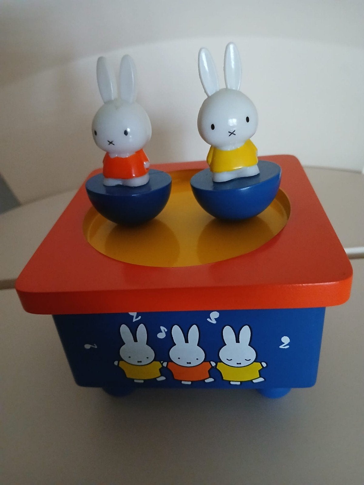 Nijntje muziekdoosje met dansende Nijntjes., Ophalen of Verzenden, Zo goed als nieuw, Overige typen, Met geluid