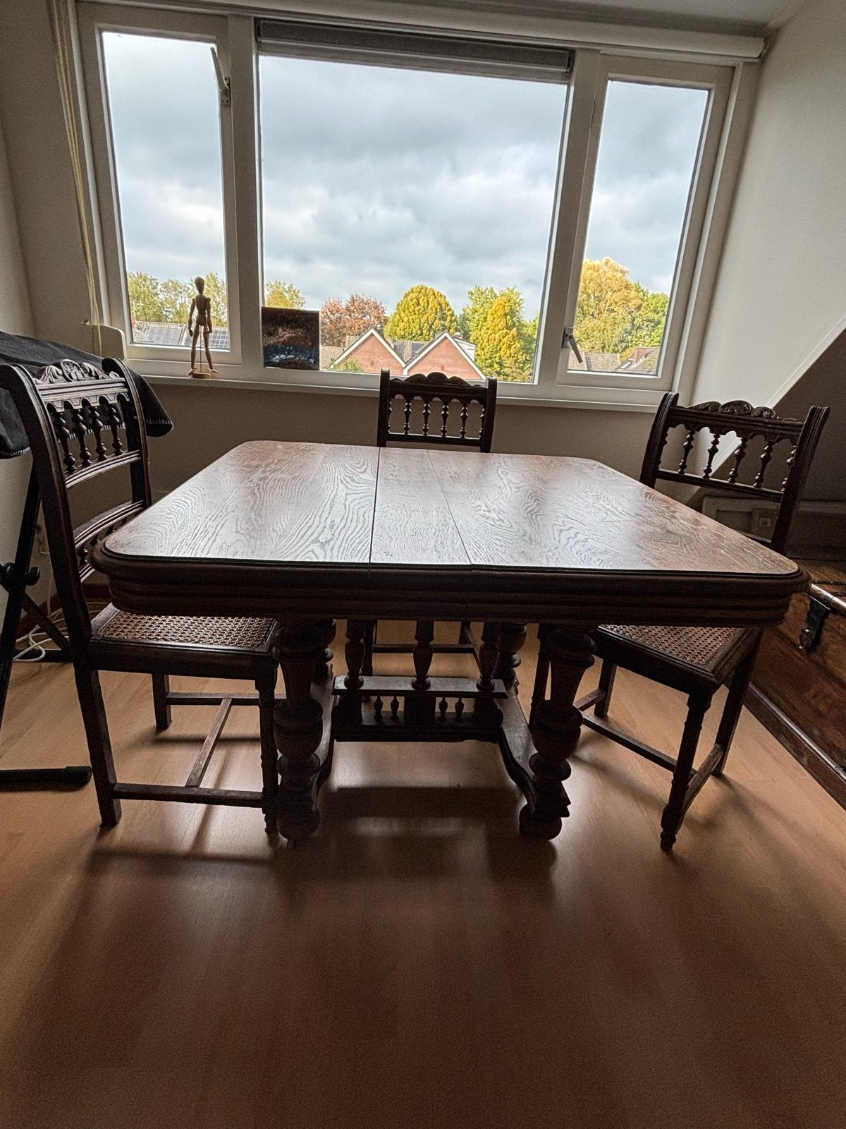 Antieke eettafel met 3 stoelen, behandeld, Antiek en Kunst, Ophalen
