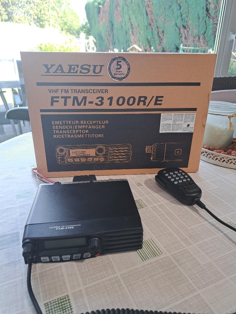yaesu FTM 3100 R/E 2 meter zender op FM , als nieuw, Ophalen of Verzenden, Zo goed als nieuw, Zender en Ontvanger