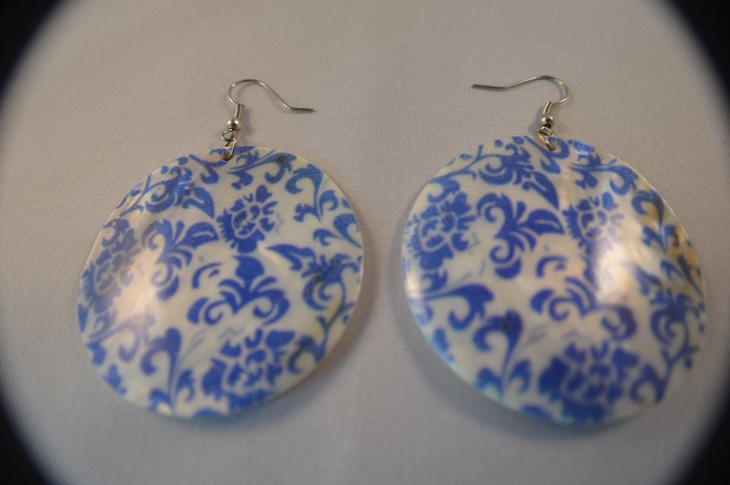 paarlemoer oorbellen met Delfts Blauw patroon 5 cmØ, Sieraden, Tassen en Uiterlijk, Overige materialen, Hangers, Blauw, Nieuw