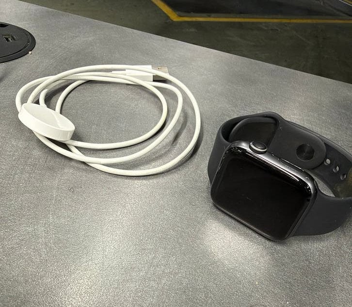 Apple Watch Series 4 44mm Space Gray