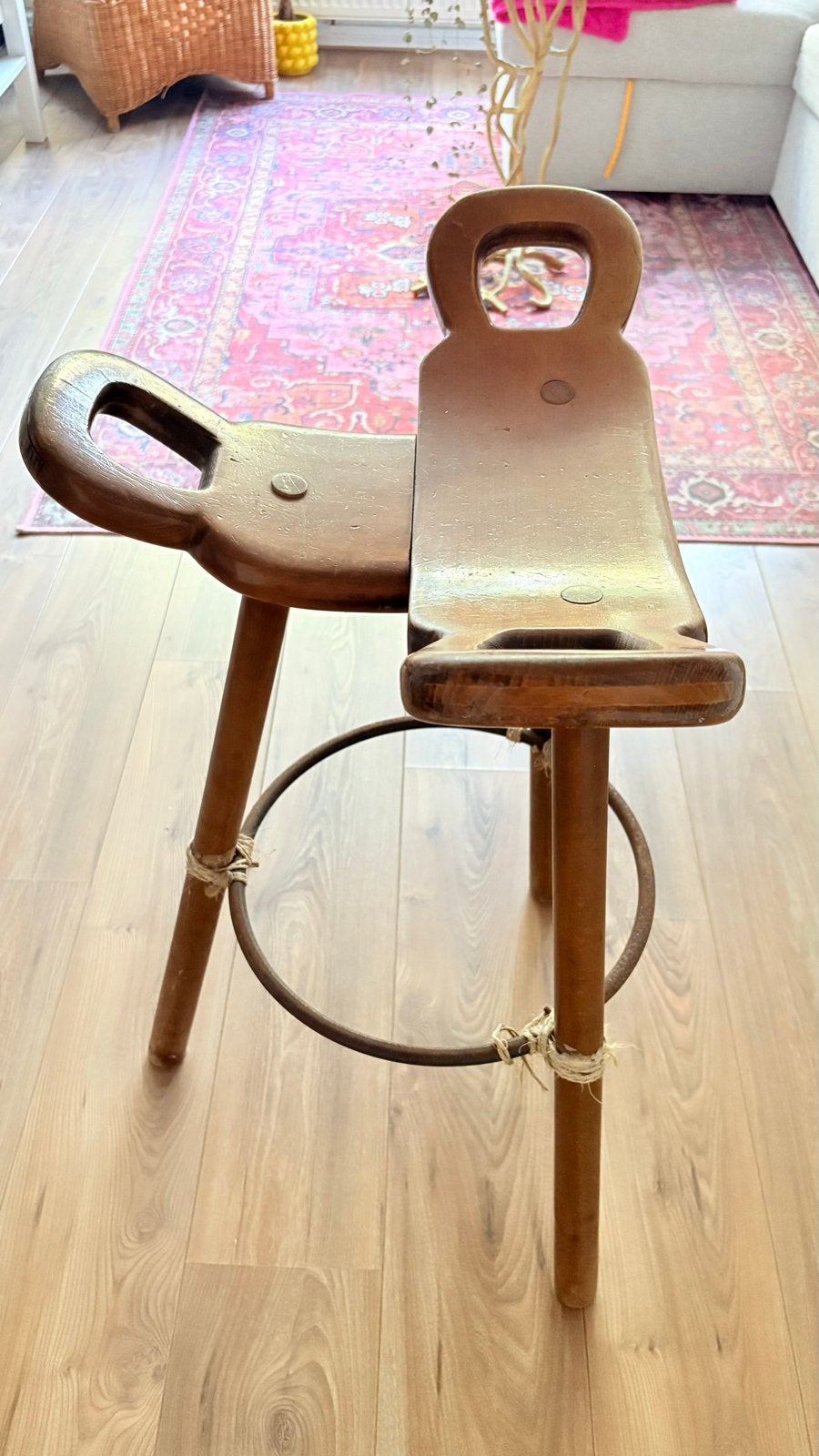 Marbella barkruk - Houten design kruk, Ophalen, Gebruikt, Met voetsteun, 60 tot 90 cm