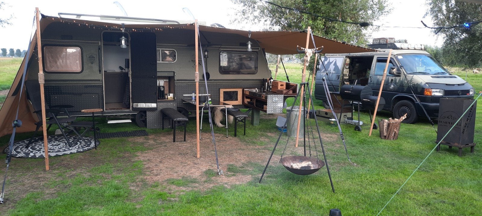 Camper caravan combinatie met buitenkeuken en houtkachel, Ophalen